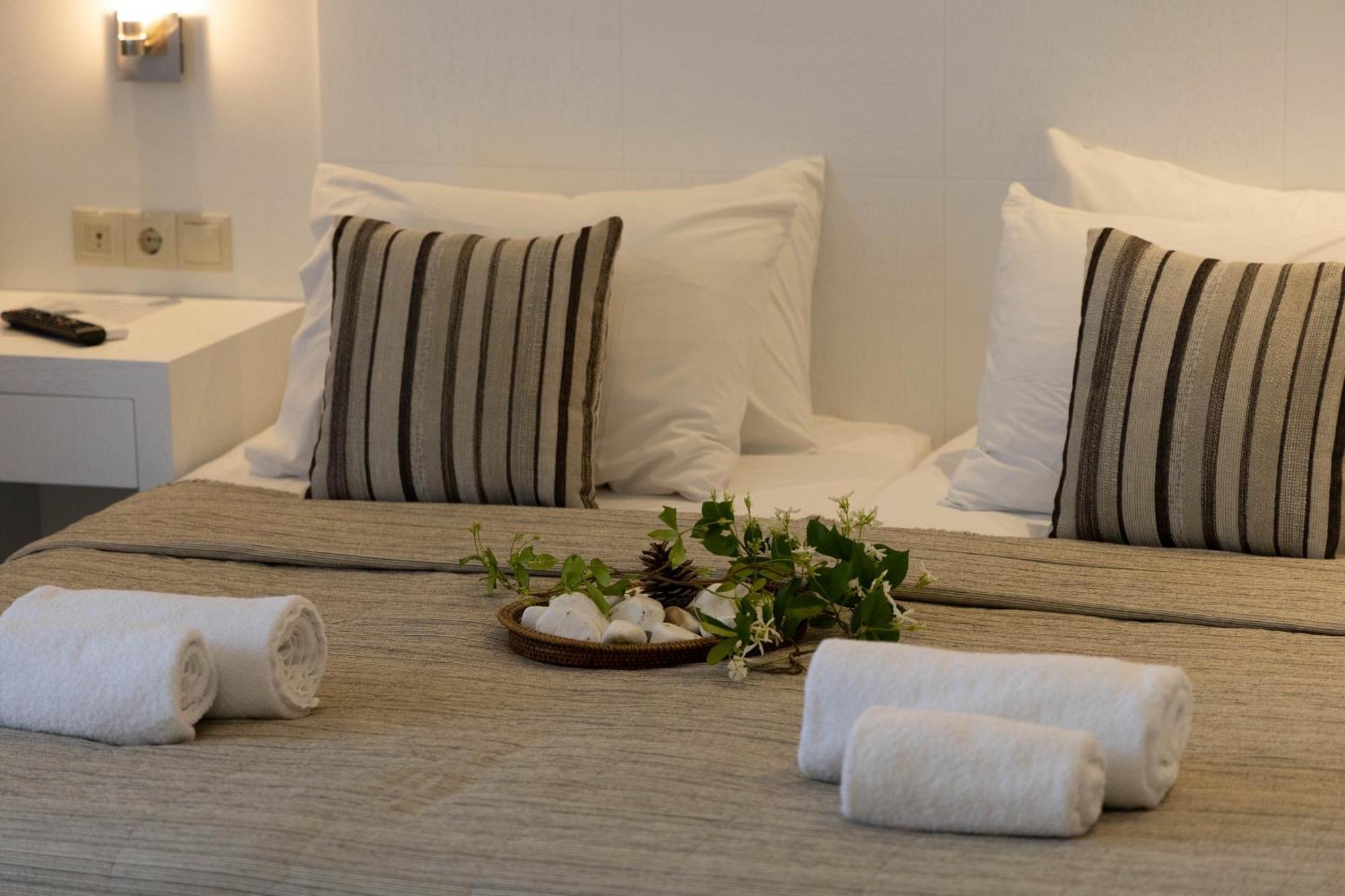 Eva Mare Hotel & Suites - Adults Only Agia Pelagia 외부 사진